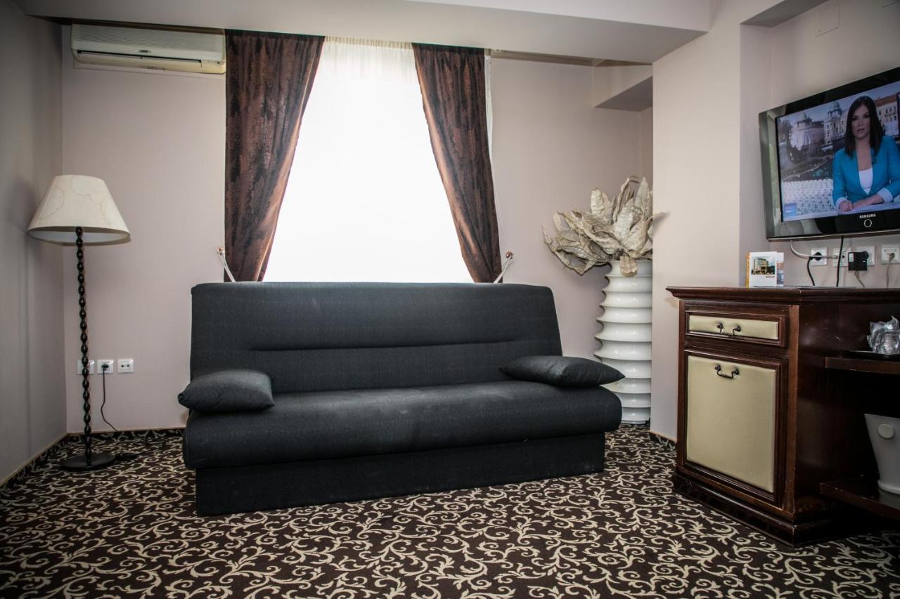 Hotel Megalos 콘스탄차 외부 사진